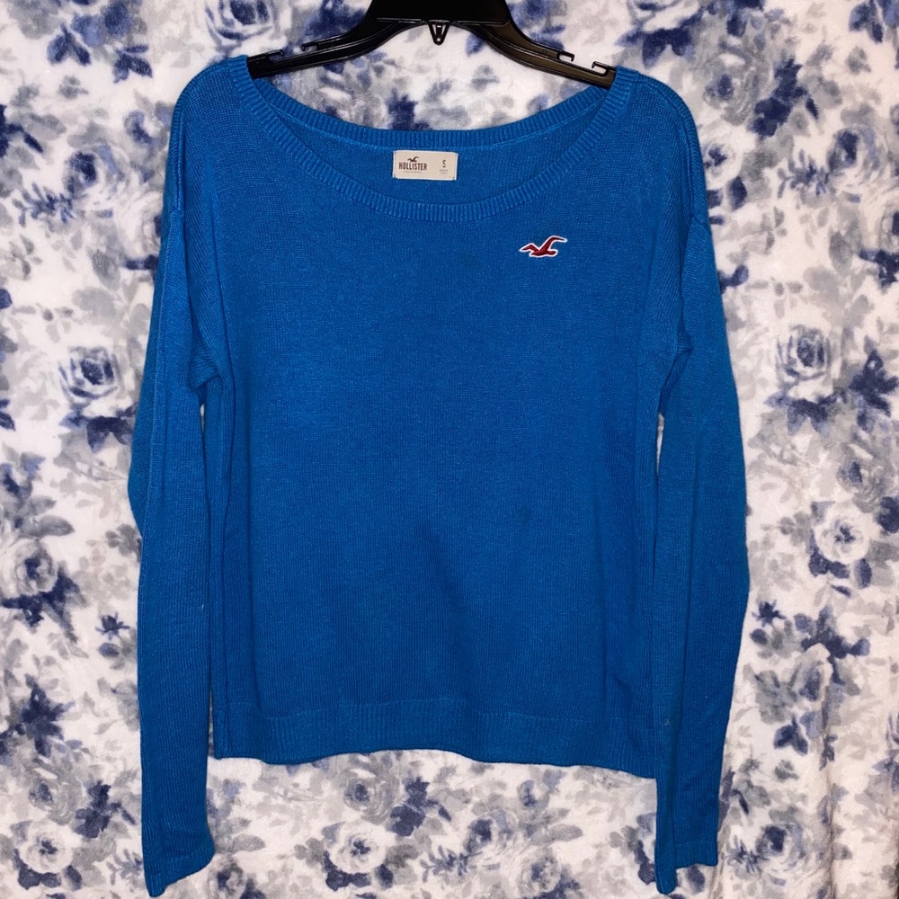 Hollister long sleeve knit sweater